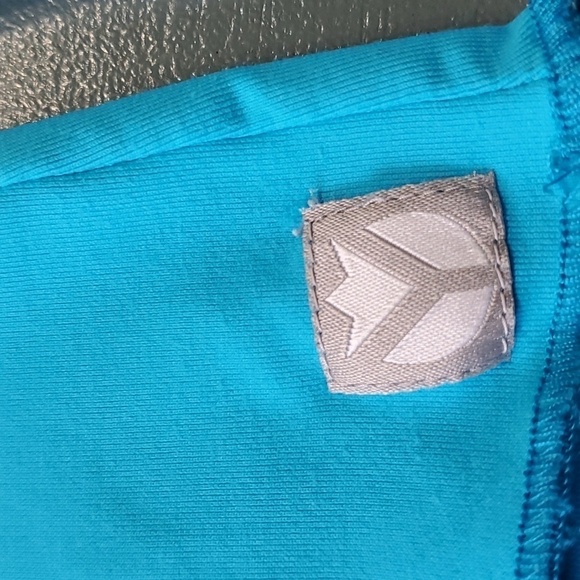 Yaffa, tourqwise‎ blue long sleeve  Activewear top Henley style size smal… - Picture 7 of 9